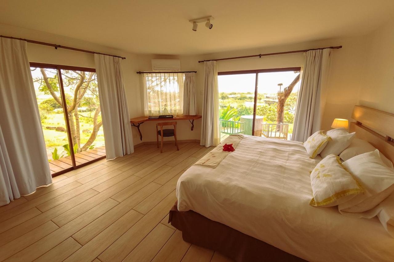 Hotel Hare Uta Hanga Roa Exterior photo