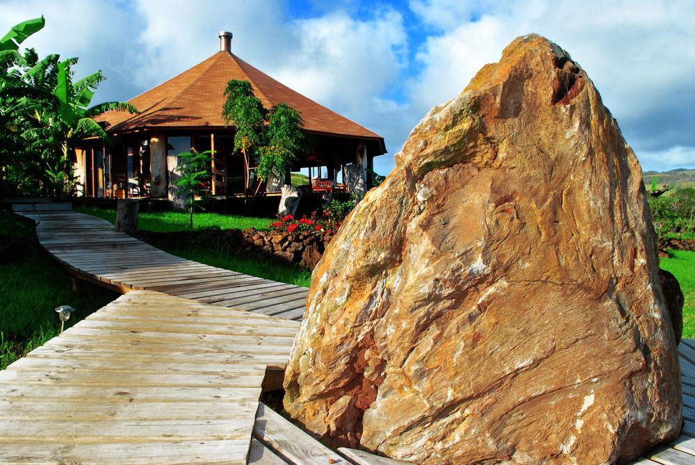 Hotel Hare Uta Hanga Roa Exterior photo