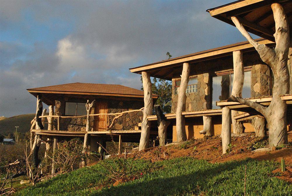 Hotel Hare Uta Hanga Roa Exterior photo