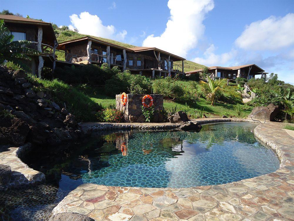 Hotel Hare Uta Hanga Roa Exterior photo